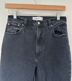 Abercrombie Ultra High Rise Ankle Straight Jean thumbnail 8