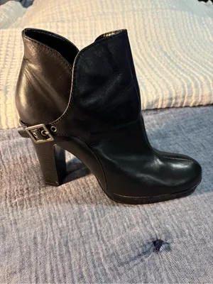 Vera Wang Black Leather Block Heel Ankle Boots thumbnail 6