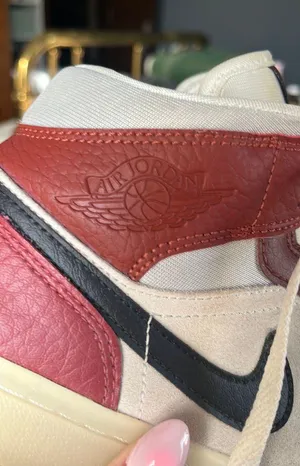 Nike Jordan 1 thumbnail 6