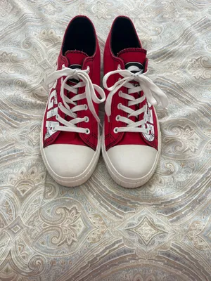 UGA NCAA Red Vintage Sneakers Size 10.5 thumbnail 3