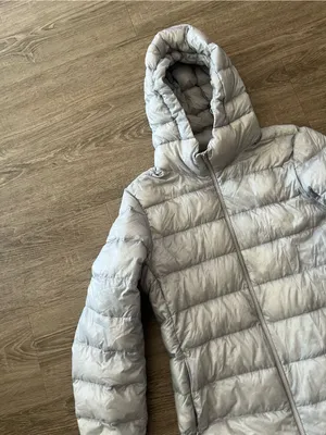 Uniqlo Down Puffer Jacket Womens Medium Silver Ultra Light Hooded Packable Cozy thumbnail 8