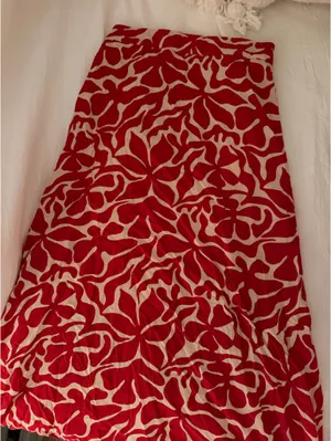 Red Floral Skirt Size XS thumbnail 2