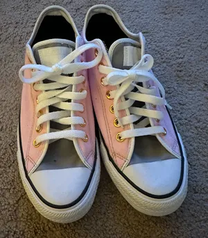 Chuck Taylor’s All Stars Converse Unisex low-tops 8.5/10.5 Pink and Gray thumbnail 1