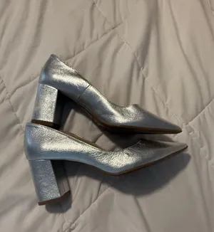 Elodie silver block pointy toe heels thumbnail 2