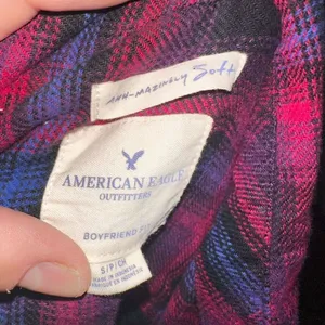 American Eagle ahmazingly soft boyfriend S button down shirt thumbnail 3
