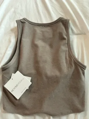 Beyond Yoga Tank Top thumbnail 4