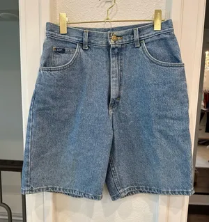 Vintage Lee High Rise Bermuda Denim Shorts Women’s Size 12 Medium Wash thumbnail 1