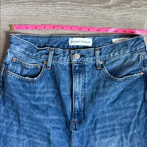 Aritzia Denim Forum The '90s Halle Jean Skirt 29 thumbnail 7