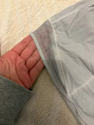 White Lululemon Hotty Hot 2.5" Low-Rise Shorts thumbnail 5