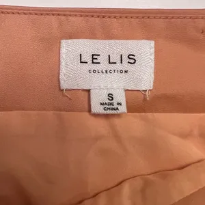 Le Lis Crop Camisole Top‎ & Mini Skirt Set in Nude Peach Rhinestones Size XS/S thumbnail 12