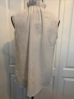 Como Black Sleeveless Ruffle Tie-Neck Camisole in White thumbnail 2