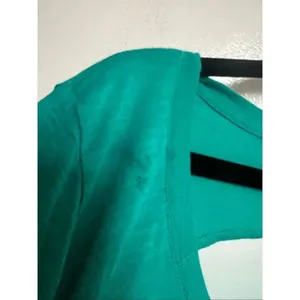 PINK By Victoria’s Secret Teal Open Back T-Shirt Woman’s Size Small FLAWED-MARKS thumbnail 4