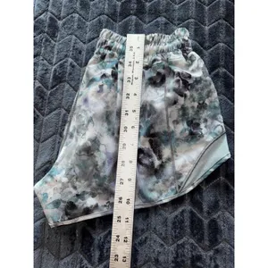 Lululemon Hotty Hot Low-Rise Lined Short Kaleidofloral Multi/Blue Cast Size‎ 6 thumbnail 9