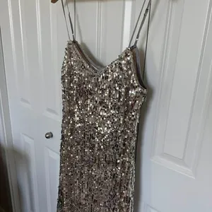 Veronica Beard Mykola Sequin Midi Dress size 8 NWT thumbnail 4