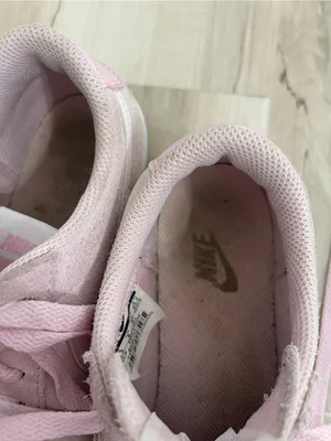 Women's Pink Suede Low-Top Nike Sneakers thumbnail 6