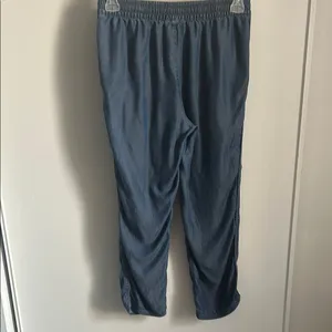 Lands’ End Women’s Casual Chambray Drawstring Ankle Pants thumbnail 4