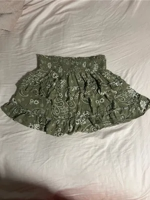 aerie Olive Green Paisley Bandana Ruffle Mini Skirt Size M thumbnail 3