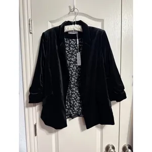 Petal and Pup Vera Black Velvet Blazer Jacket 3/4 Sleeve‎ Minimalist Glam thumbnail 2