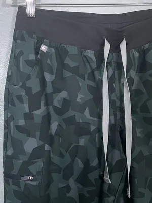 Figs Women M Black Gray Camo Technical Jogger Scrub Pants Cargo Lined Pockets thumbnail 4