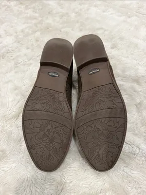 Dr. Scholl's Rate Perforated Ankle Bootie in olive green Woman’s Size 9 thumbnail 5