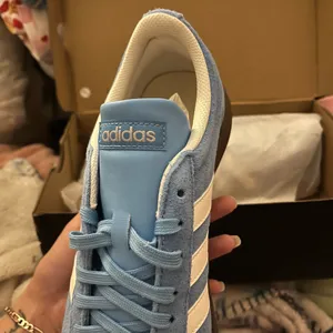 Adidas Men’s blue shoes vl court 2.0 (size 8.5) thumbnail 4