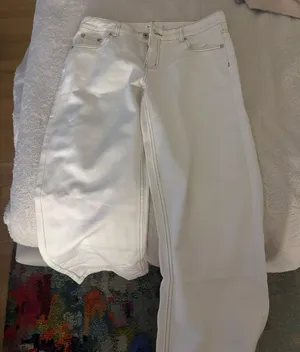 Beginning Boutique White Jeans thumbnail 1