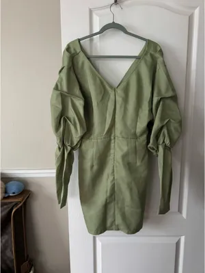 Pretty Little Thing Off-The-Shoulder Dress thumbnail 2