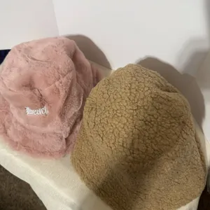 Bucket‎ Hat Lot womens pink furry Venice Beach & Tan reversible sherpa/leather thumbnail 4