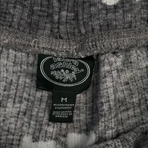 Laura Ashley Black and Pink Patterned Athletic Shorts thumbnail 2