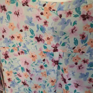 Elle Women's Size XXL Flutter Sleeve Top Floral V Neck Flowy Plus thumbnail 5
