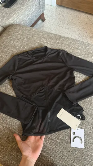 Commence black long sleeve mesh crop thumbnail 3
