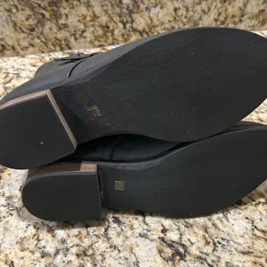 Booties Elegant Black Studded Ankle Booties 8 1/2 M Diba thumbnail 4