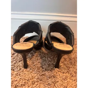 Vince Camuto Women's 8 Black Leather Woven Strap Pointed Toe Mule Heels thumbnail 4