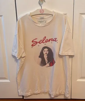 Abercrombie & Fitch Selena Gomez 80s Glam Graphic Tee thumbnail 2