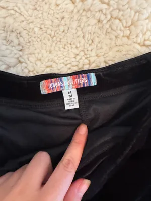 Black Velvet Mini Skirt Urban Outfitters thumbnail 4