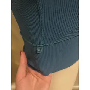 Lululemon‎ Ribbed V-Neck Crop Tank Top Teal Blue Athleisure Yoga Gym Shirt thumbnail 2