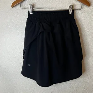 Lululemon Hotty Hot High-Rise Skirt Long In black 0 skort thumbnail 3