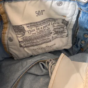 Levis Premium 501 Original High Rise Light Wash Distressed Denim Shorts W25 thumbnail 5