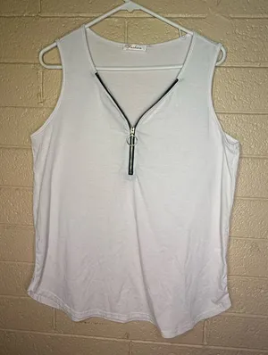 Fashion White Sleeveless Top with Zipper Detail thumbnail 1
