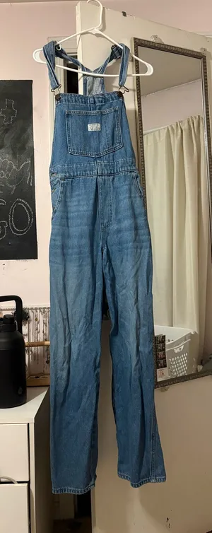 Levi overalls  thumbnail 1