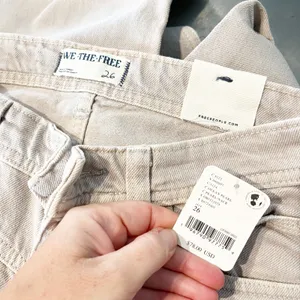 Free People We The Free Shelby Low-Rise Boyfriend Jeans Ocean Pearl Tan 26 thumbnail 4