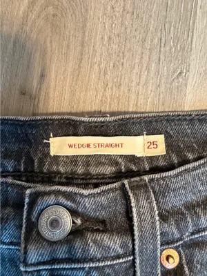 Levi’s Wedgie Straight Women’s Jeans thumbnail 3