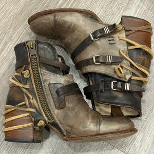 Freebird by Steven Crue Gray Multi Leather Distressed Buckle Ankle Boots Size 8 thumbnail 5
