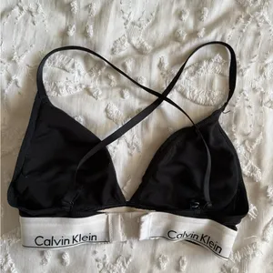 Calvin Klein Black and White Cross-Back Bra thumbnail 3
