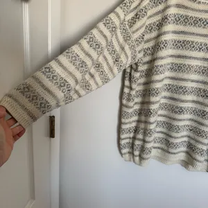Vintage Cream and Brown Print Stripe Crew Neck Oversized 90s Y2K Sweater Size XL thumbnail 2