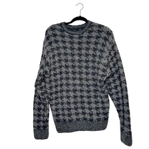 Skims Unisex Cozy Knit Pullover Houndstooth Women's Gray Black Size S/M thumbnail 2