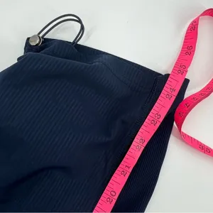 Lululemon Dance Studio Mid-Rise Cropped Pant in the True Navy Sz‎ 8 thumbnail 8
