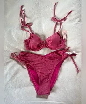 NWT Victoria’s Secret swimsuit. Size 32D top/large bottom thumbnail 1