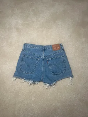 501 Levi’s shorts size 24 thumbnail 2