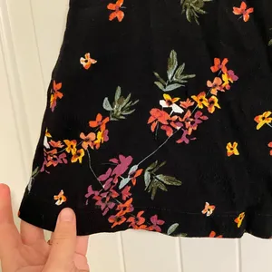 Olivaceous women’s floral miniskirt‎ — medium thumbnail 2